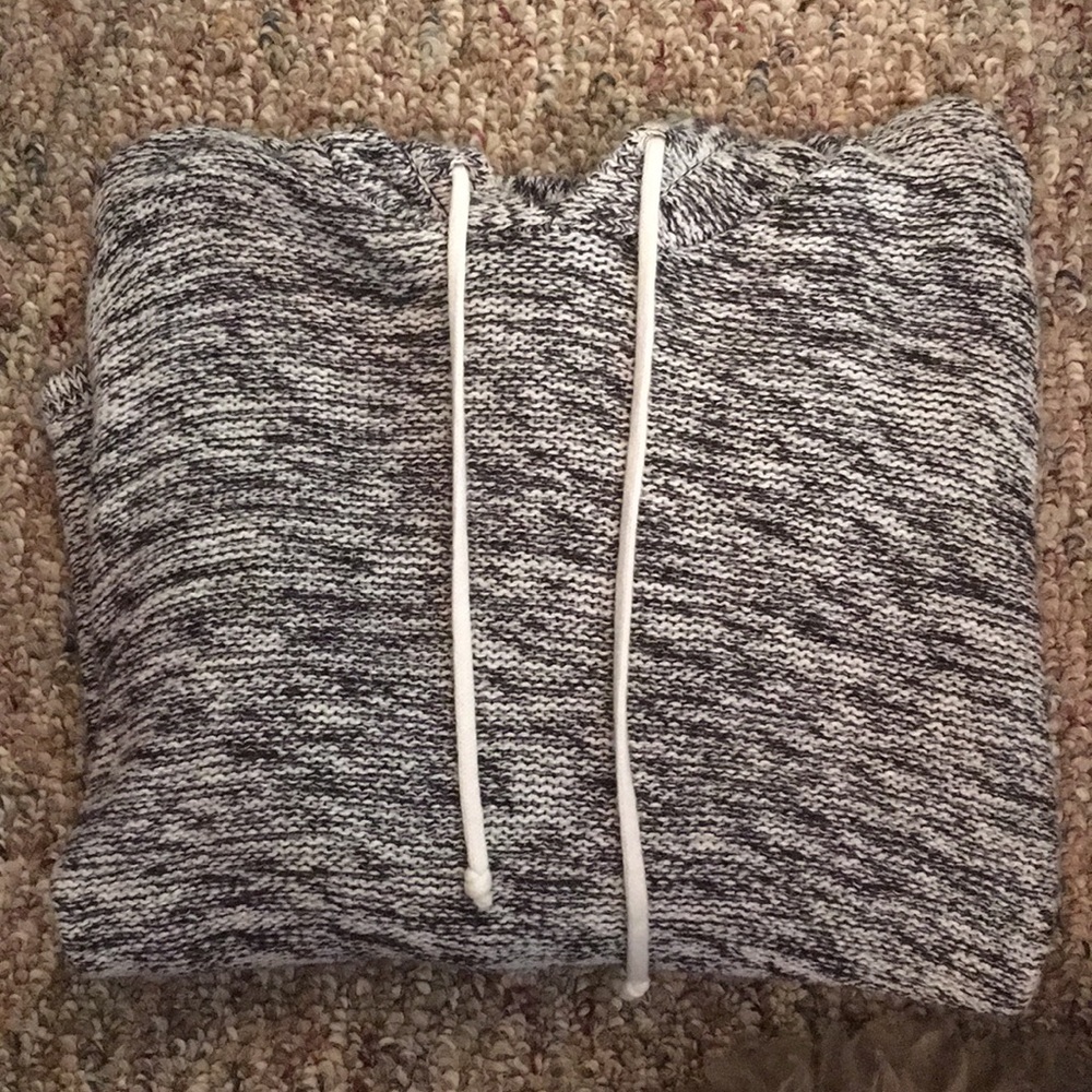 Cute/comfy hooded sweater!!
